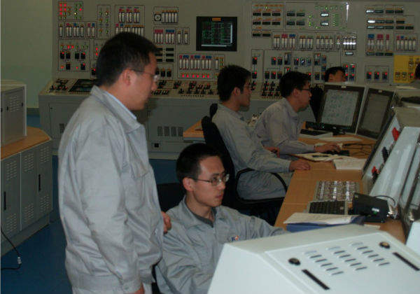 Operators in training on Hongyanhe Phase I Full Scope Simulator in China (Source: L-3 MAPPS)