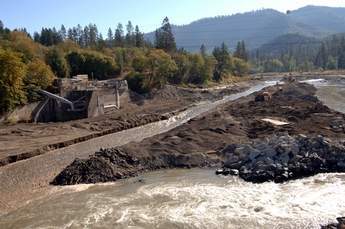 Removing Savage Rapids Dam