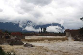 Nam Gnouang Dam third overtopping
