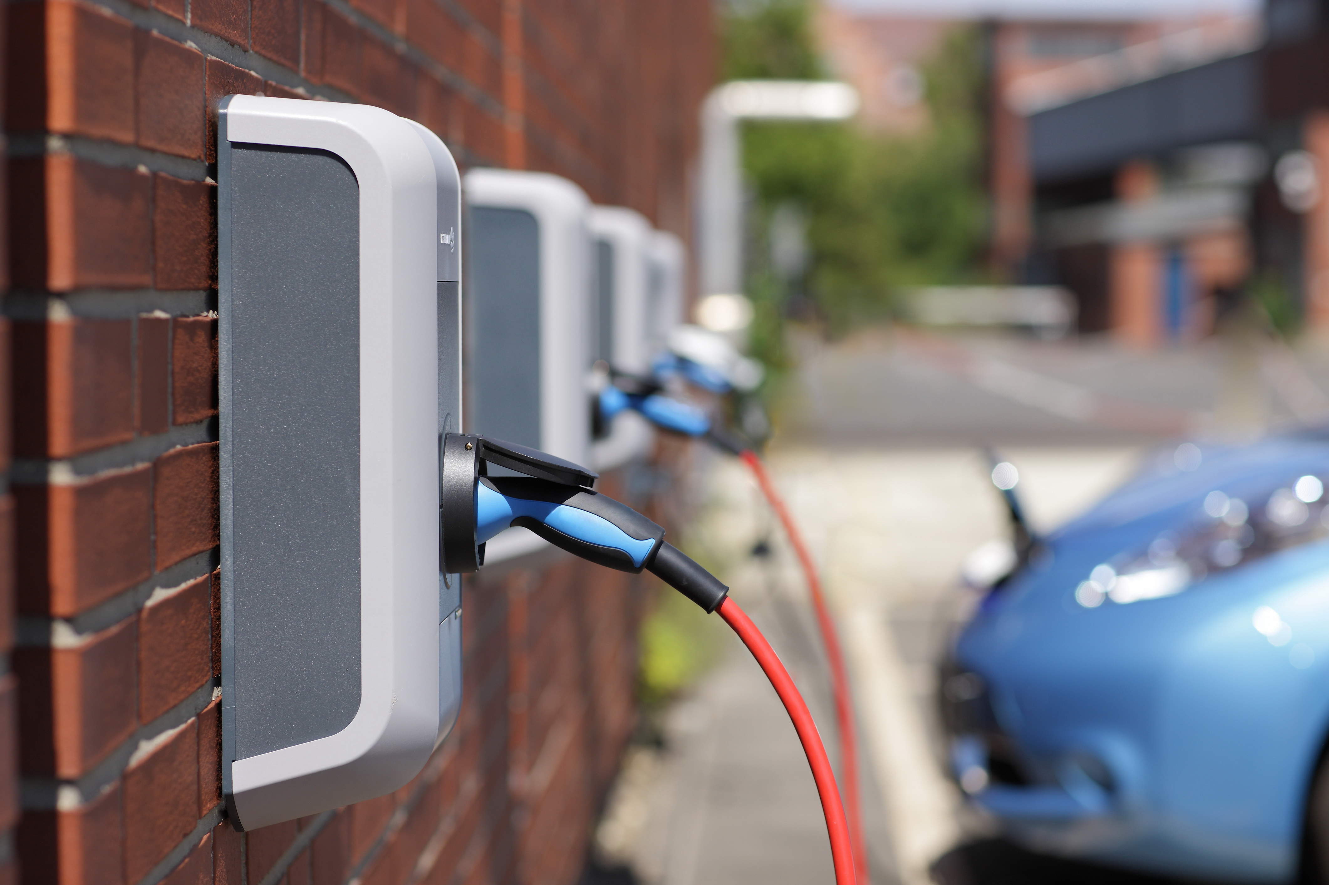 Vattenfall launches EV charging network in the UK