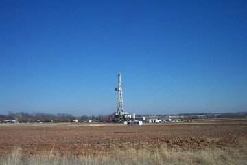 Tlou Energy’s core drilling rig arrives at Lesedi CBM project in Botswana