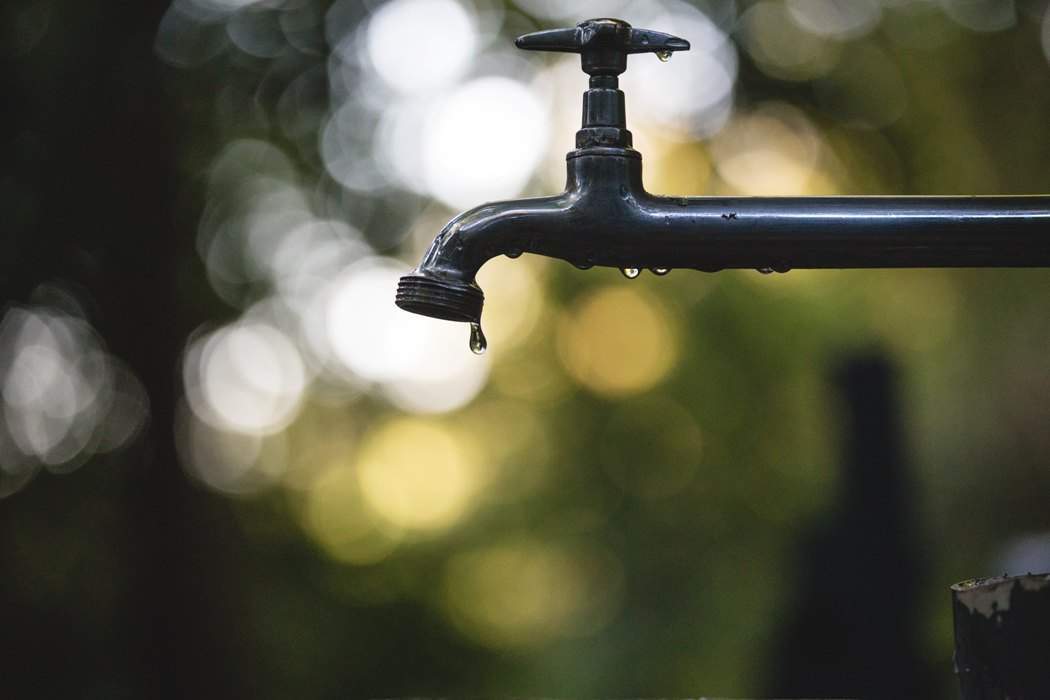 water-tap-generic-aug