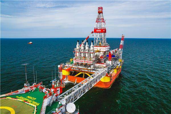 Lukoil completes second production well at Yury Korchagin field