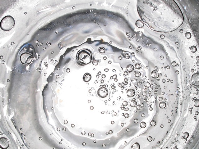 water-1326359-640x480