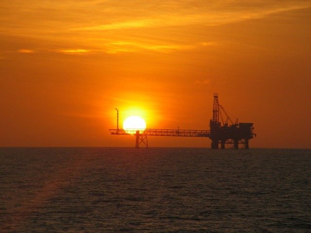 Eni discovers light oil in Block 15/06, offshore Angola