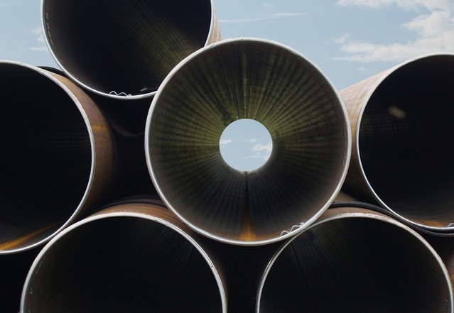 pipes-1174378-639x440