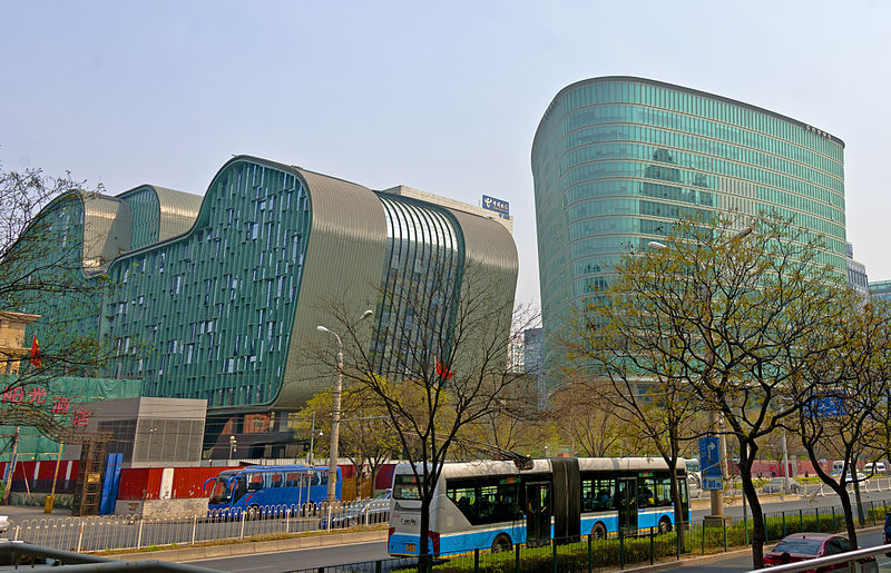 800px-CNOOC_headquarters_building,_Chaoyangmen,_Beijing