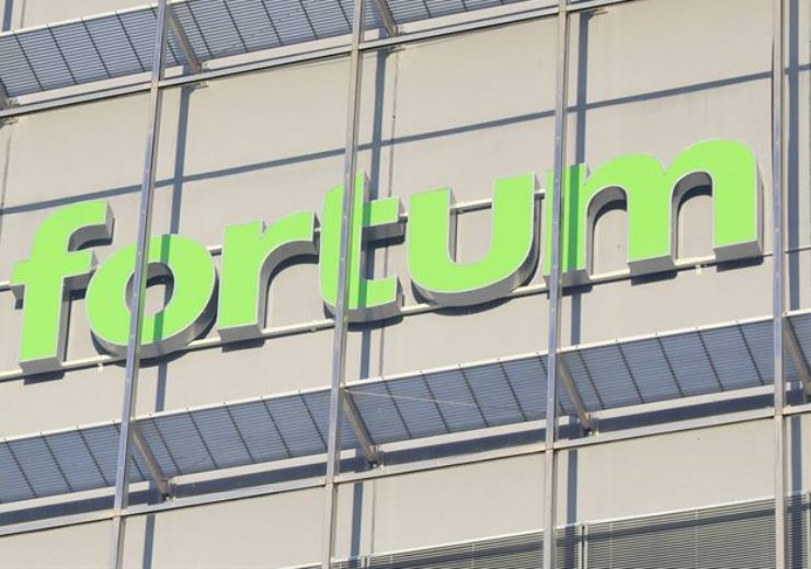 Fortum closes transaction to become majority owner in Uniper