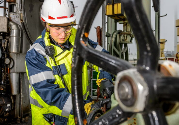 Neste sells stake in Swedish oil refiner Nynas