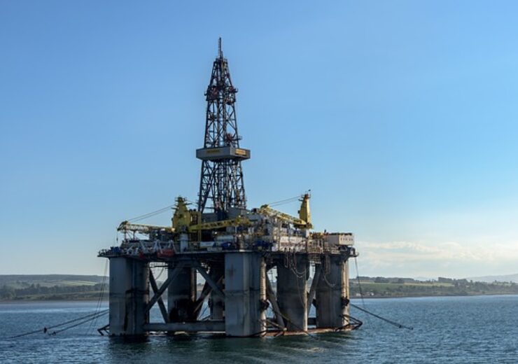 oil-rig-3522577_640