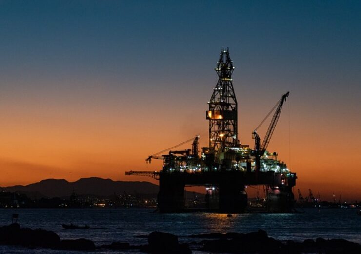 oil-rig-6522473_640