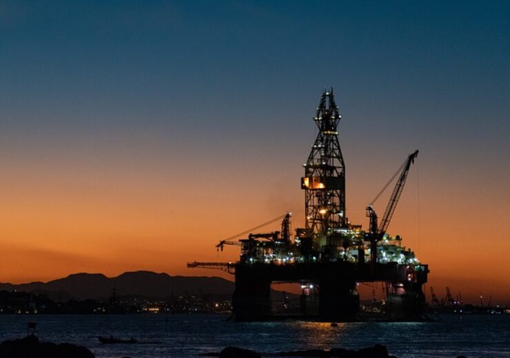 oil-rig-6522473_640 (1)