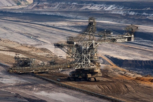 Anglo American gets mining lease for Lake Lindsay coal mine expansion Anglo American gets mining lease for Lake Lindsay coal mine expansion